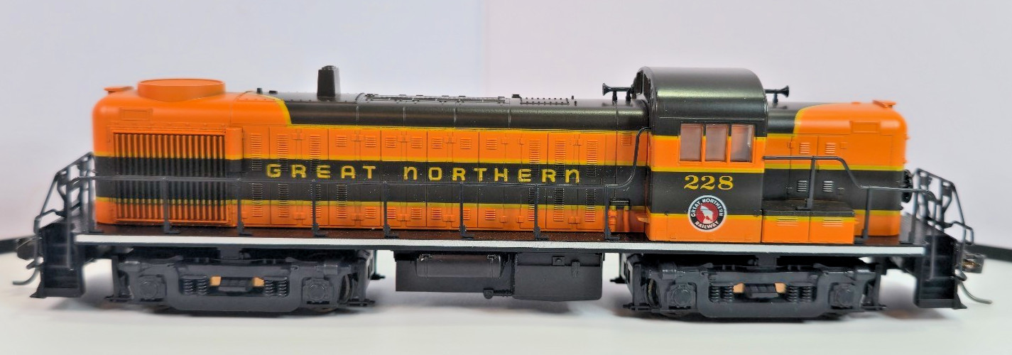 Atlas HO Great Northern #232 RS-3 Diesel Locomotive Knuckle Coupler Tested RTR