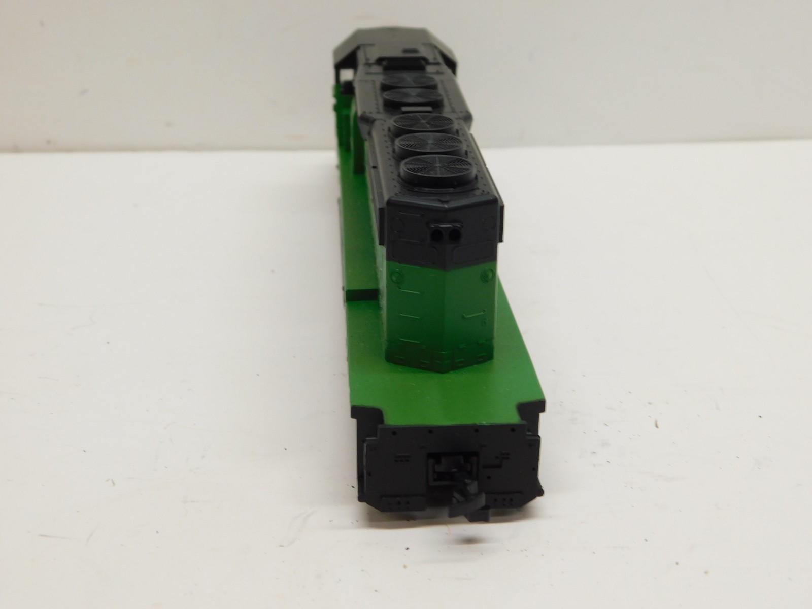 Athearn Blue Box Burlington Northern SD40-2 Diesel Engine #6784-Unpowered Dummy