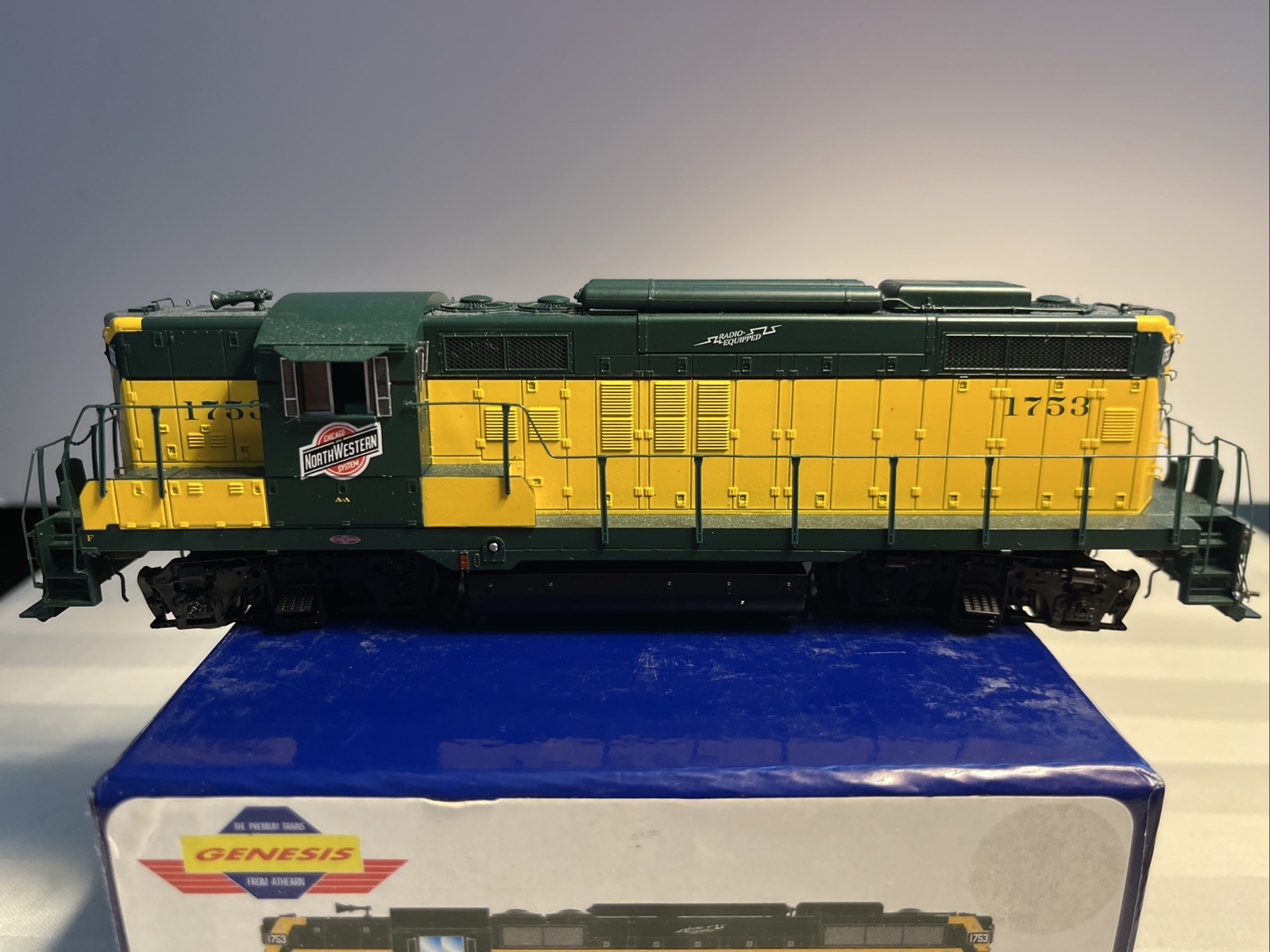 HO Scale Athearn Genesis CNW GP9 #1753 DCC READY TESTED