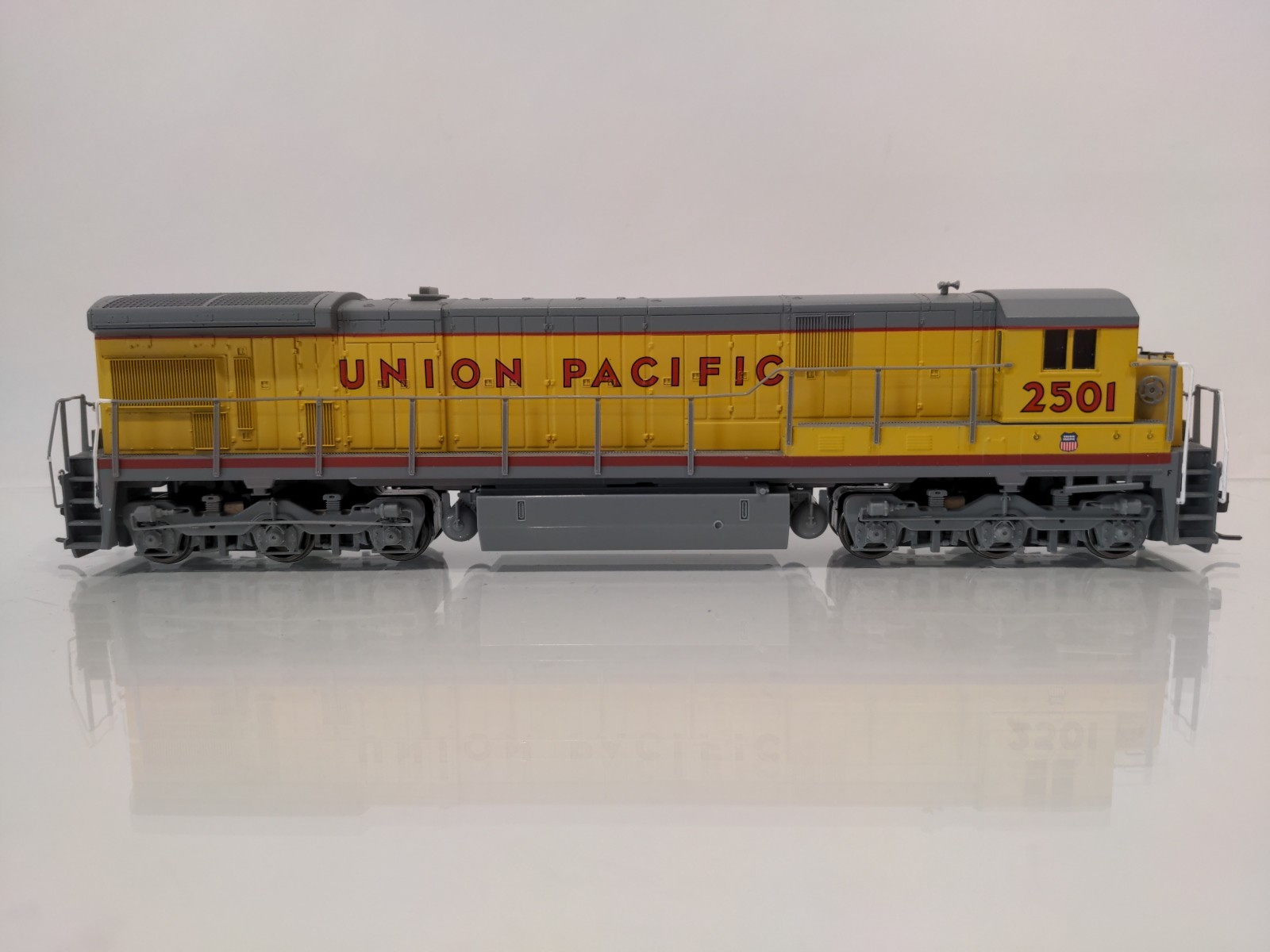 HO Atlas 8618 Union Pacific GE C30-7 Diesel Engine Locomotive 2515