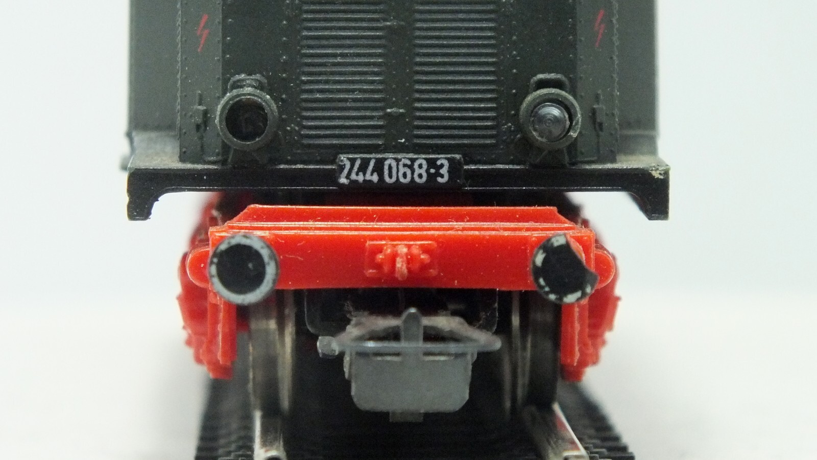 Vintage Piko H0 BR 244 068 3 E44 DR Electric Locomotive.