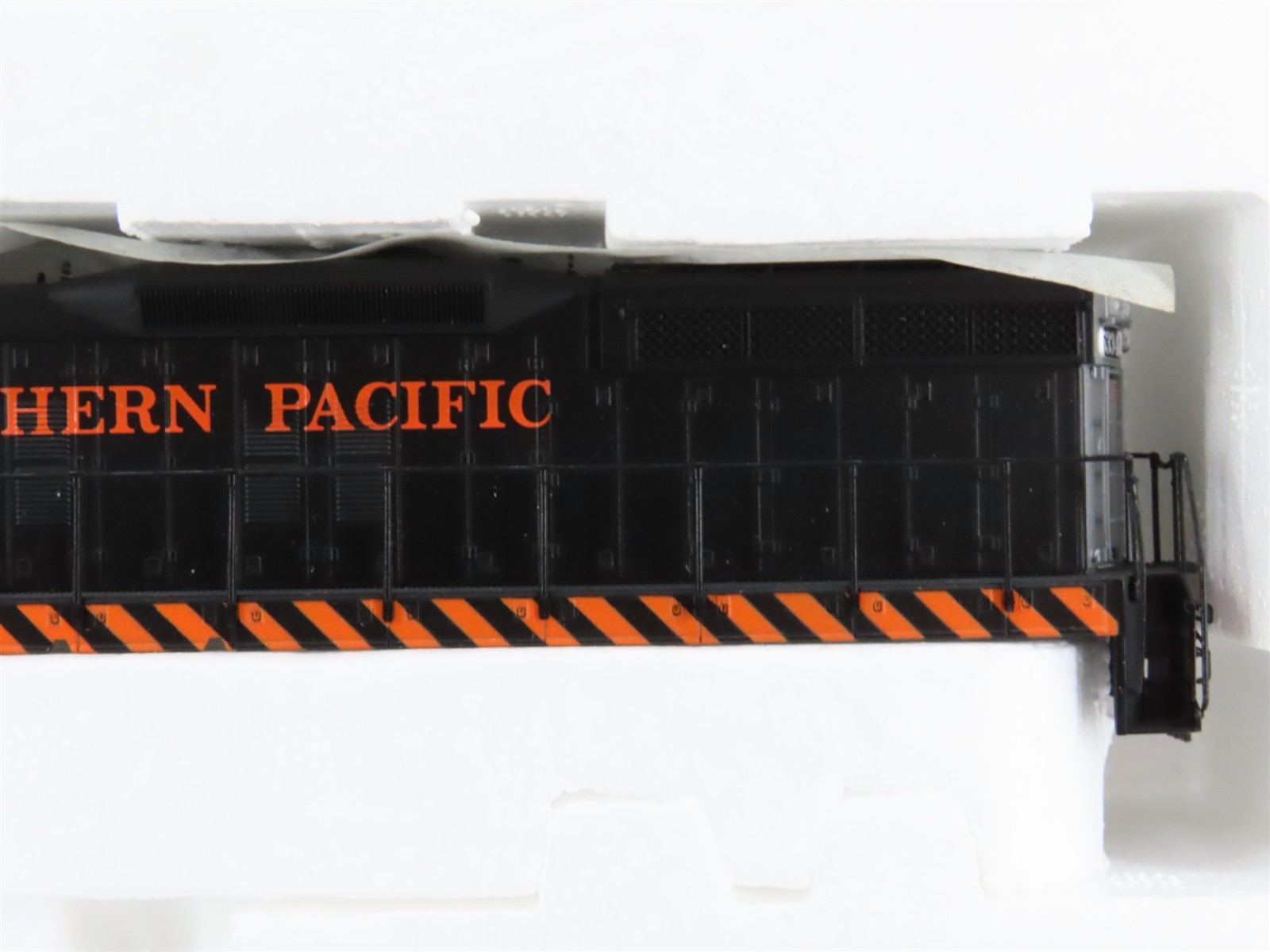 HO Scale Proto 2000 30148 SP Southern Pacific SD7 Diesel Locomotive #5334