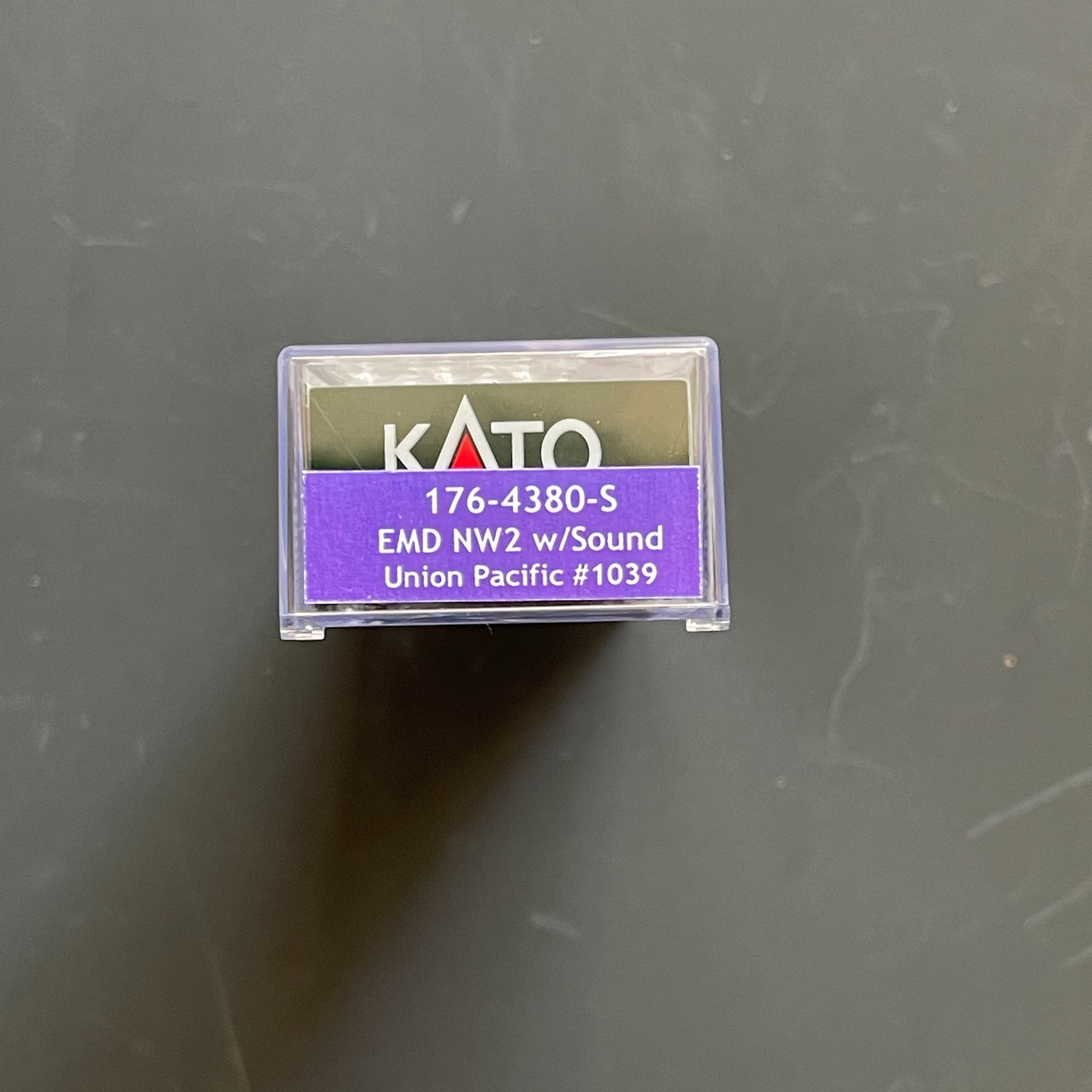 Kato N Scale ~ EMD NW2 Switcher ~ Union Pacific UP #1039 ~ DC Version ~ 176-4380