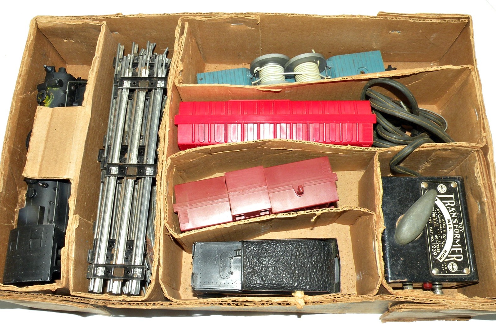 Marx 52352 Steam Locomotive Freight Set w/666 & 3-Cars in Box 1950s