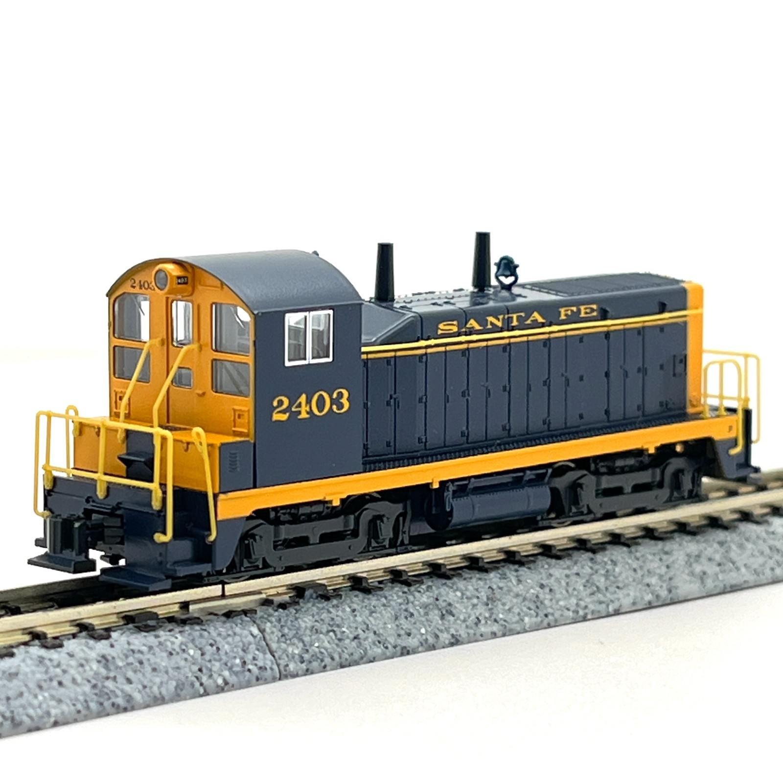 Kato N Scale 176-4365 Santa Fe EMD NW2 Diesel Switcher ATSF 2403 with DCC