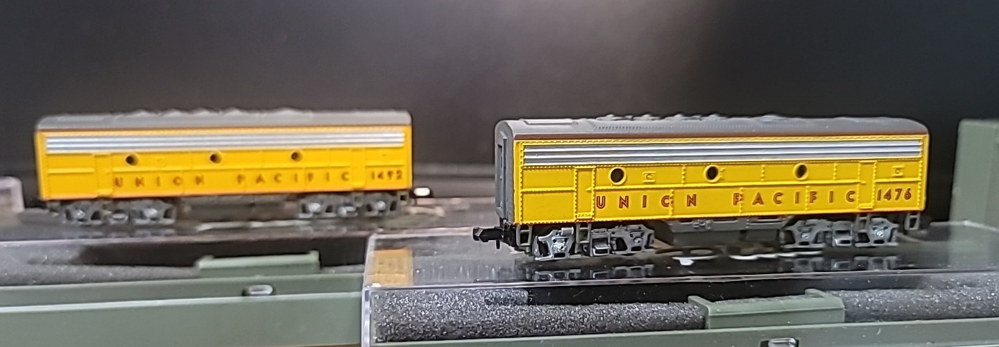 BACHMANN PLUS EMD F7 A-B-B-A UNIONPACIFIC ROAD# 1470, 1476B, 1492B, 1468 powered