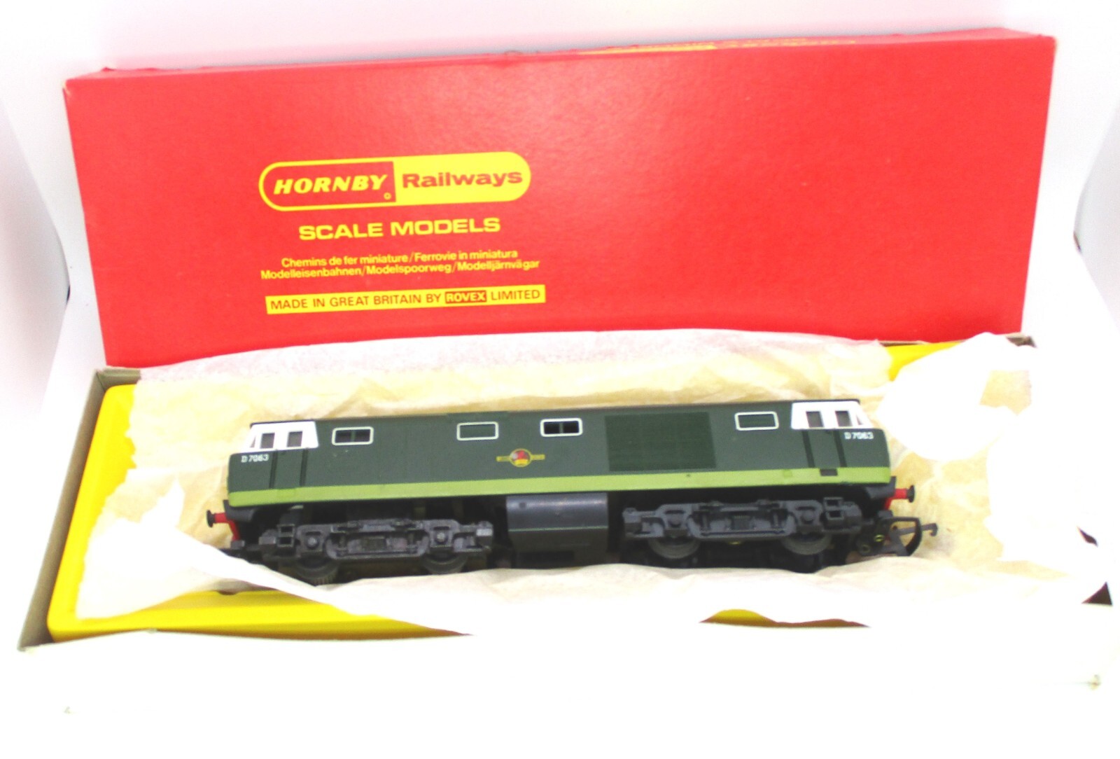 Hornby R758 First Edition Class 35 Hymek BR Green with Paper Yellow Ends Mint