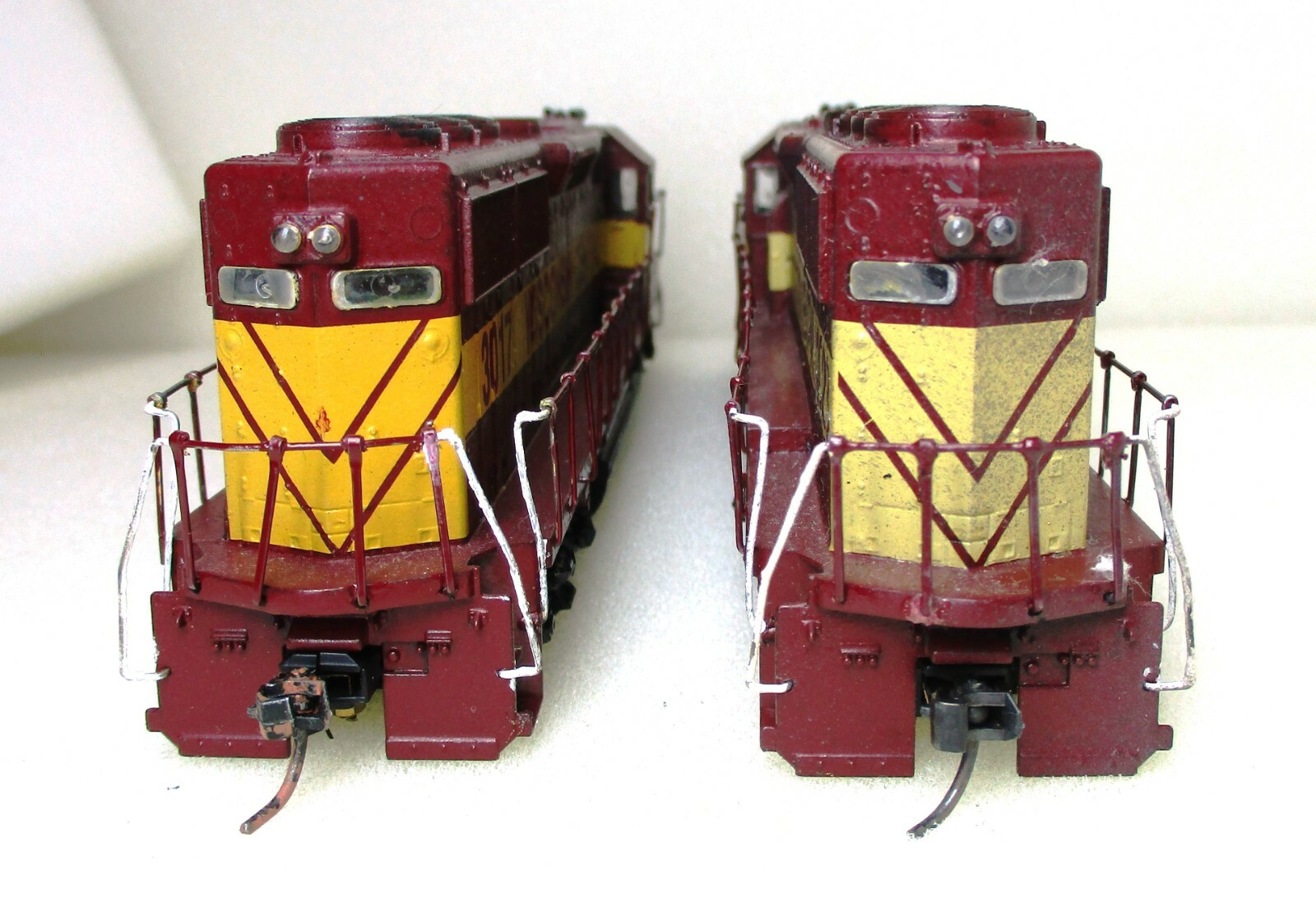 Athearn GP50 (3023) & GP40/2 (3017) Wisconsin Central PWR DCC Fitted H0 Gauge 18