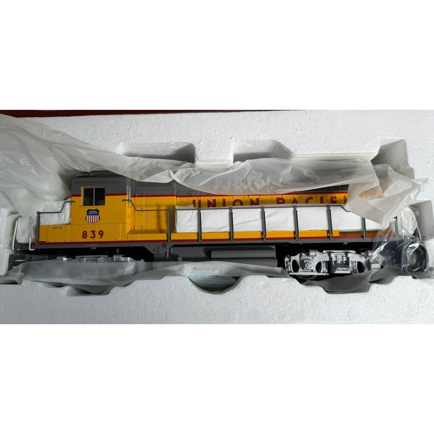 Williams Union Pacific GP30 #839 O Gauge Diesel Locomotive True Blast Plus 22907
