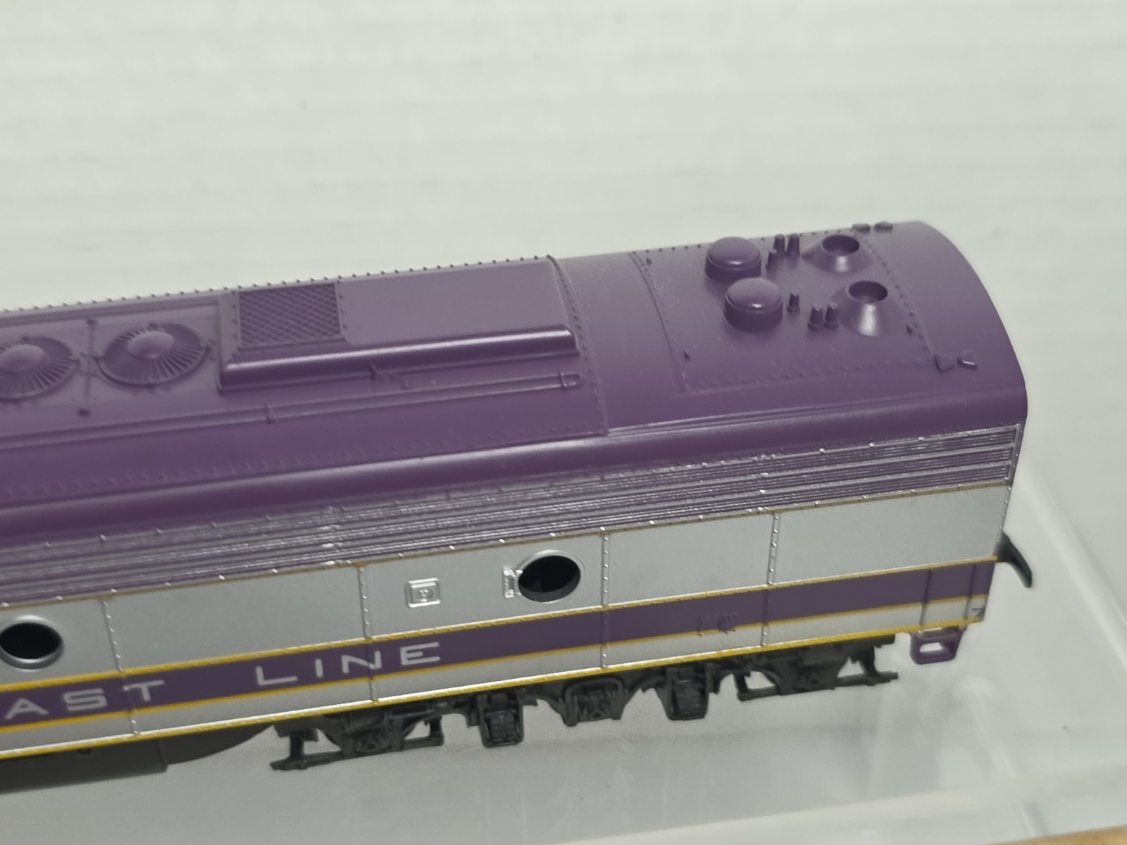 AHM/Mehano HO Scale ACL Atlantic Coast Line E8 Diesel Loco AA Power & Dummy Runs