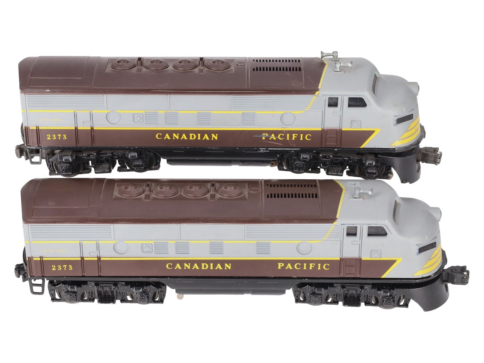 Lionel 2373 Vintage O Canadian Pacific F3 AA Diesel Locomotives w/Modern Shells