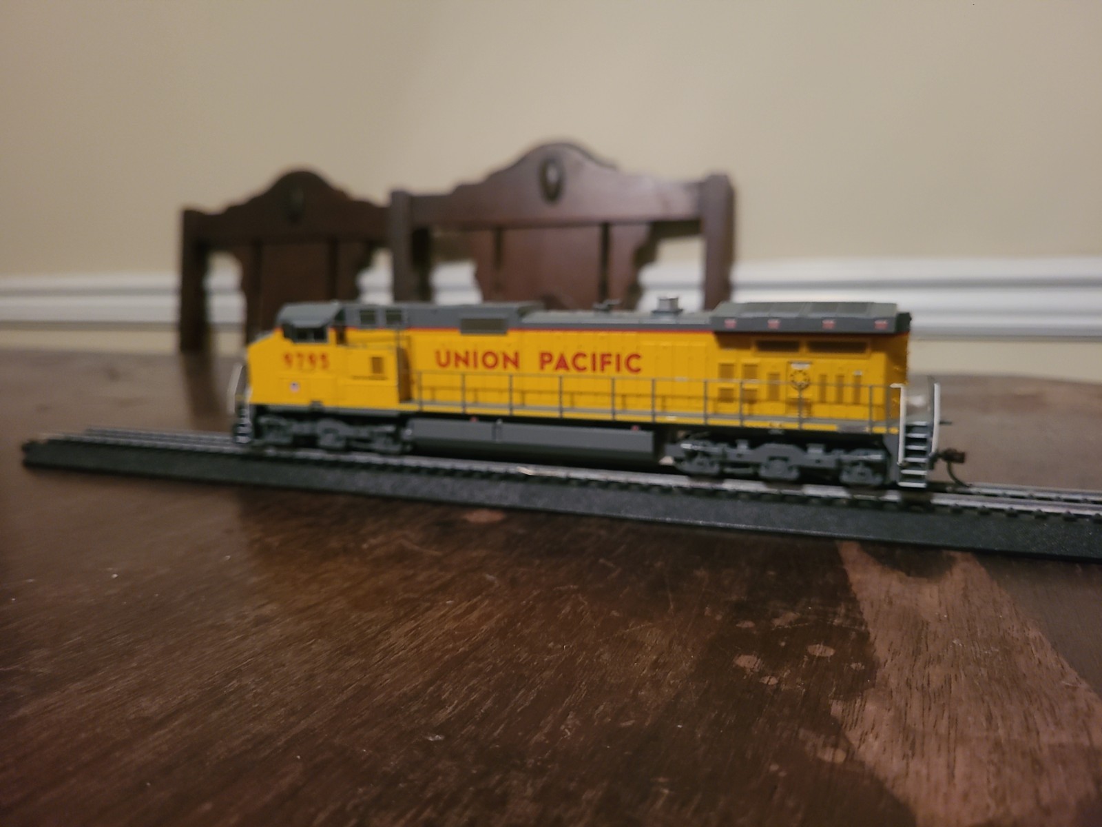 Athern HO Scale DCC+Sound UP 9-44CW With Lights And Knuckle Couplers