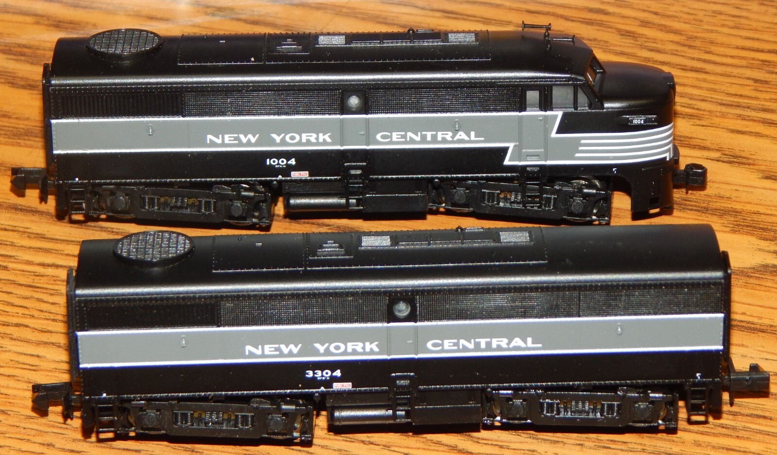LIFE LIKE 7424 NYC FA1 & FB1 DIESEL LOCOMOTIVE USED VERY LITTLE W/BOX N GAUGE