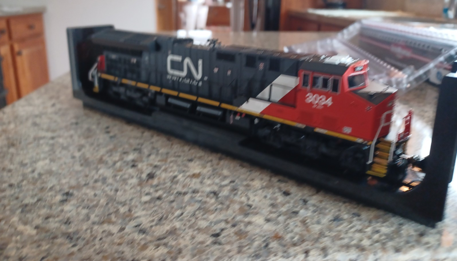 INTERMOUNTAIN-HO-ET44AC LOCO-W/ESU LOKSOUND-CANADIAN NATL-CAR#3034-497102S-08