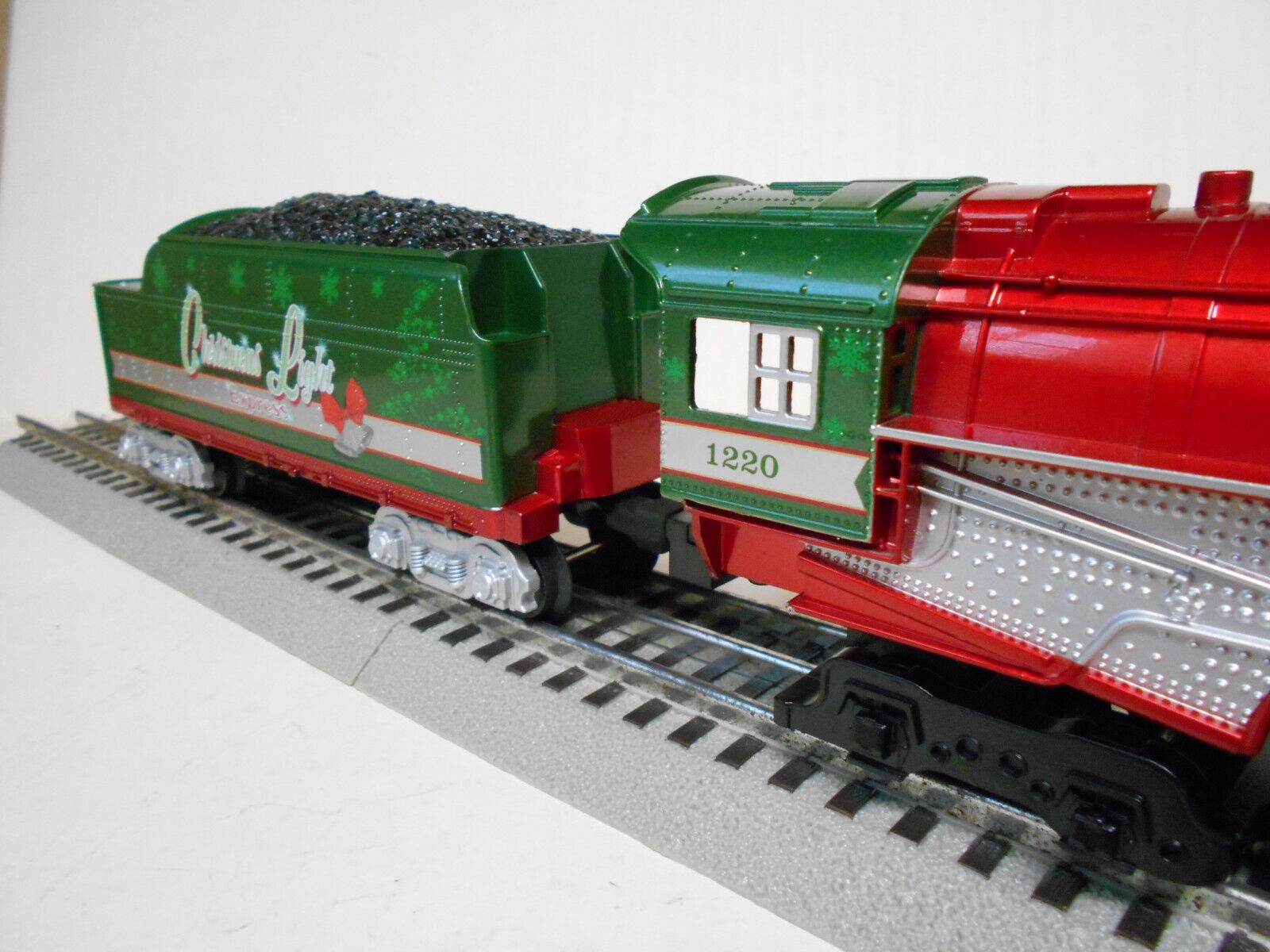 LIONEL 2123100-E CHRISTMAS EXPRESS LIONCHIEF BERKSHIRE STEAM LOCO O GAUGE