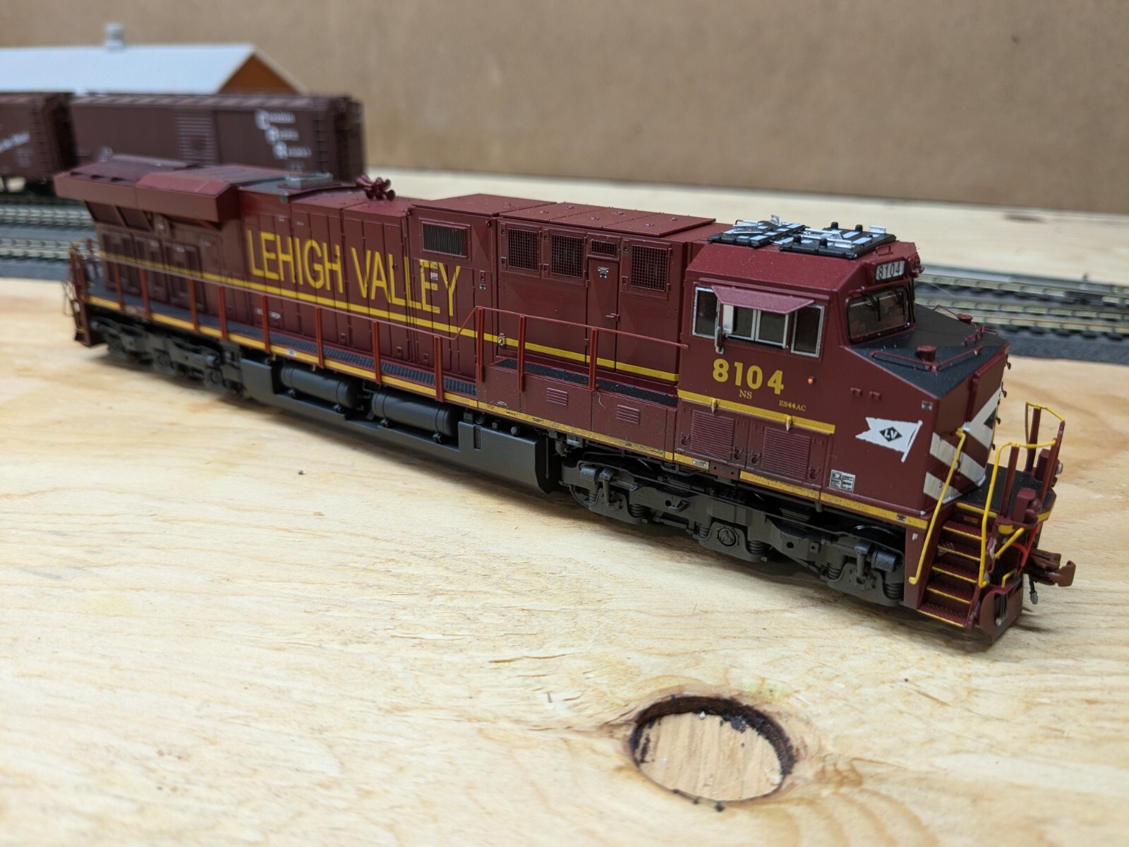 HO Scale ScaleTrains Rivet Counter ES44AC Lehigh Valley NS 8104 DCC Sound