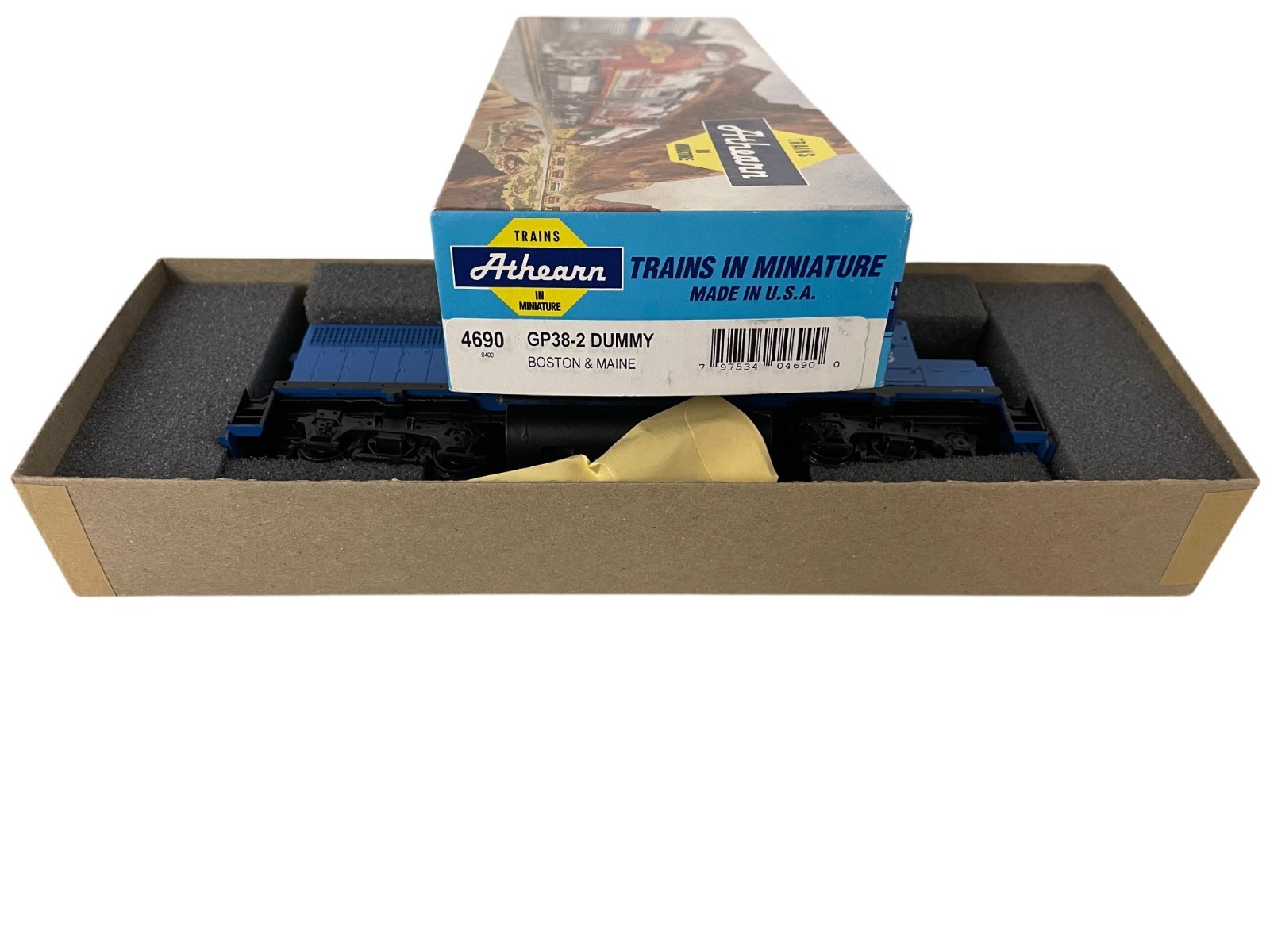 Athearn Trains In Miniate HO 206 Boston & Maine 4690 GP38-2 DMY