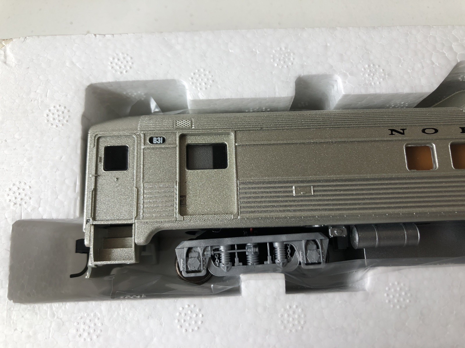 Proto 1000 BUDD RDC Locomotive Northern Pacific #23981 #NP B31
