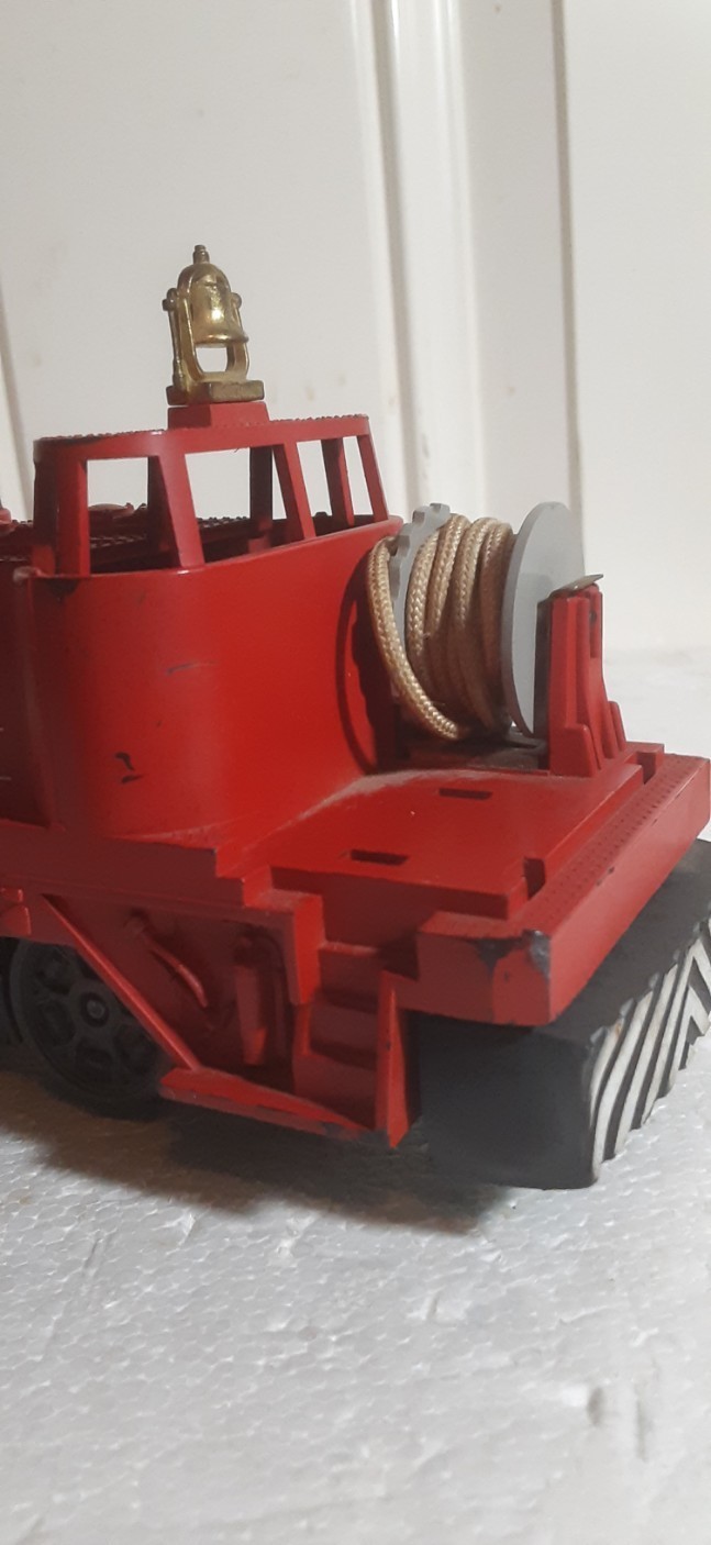 Lionel post war#52 FIRE CAR-runs forward&reverse(see description)