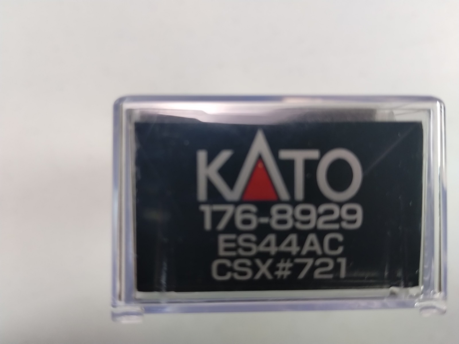 KATO 176-8929GE ES44AC CSX #721 N-Scale DCC w/Lights – No Sound