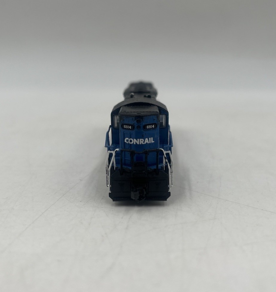 Atlas #40 005 336 N scale “Conrail” EMD SD-9 locomotive with sound Rd #6914