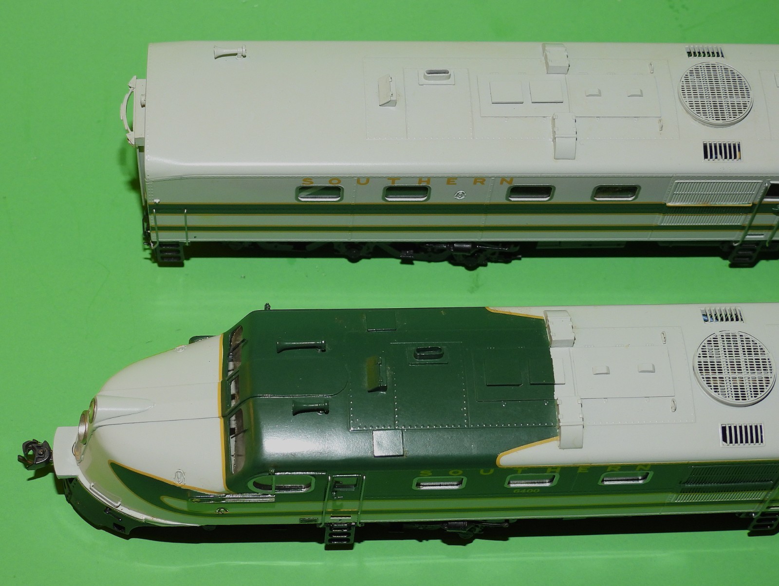 HO Brass SOUTHERN DL-109/110 Diesel Locomotives #6400/6400A Overland Models DCC
