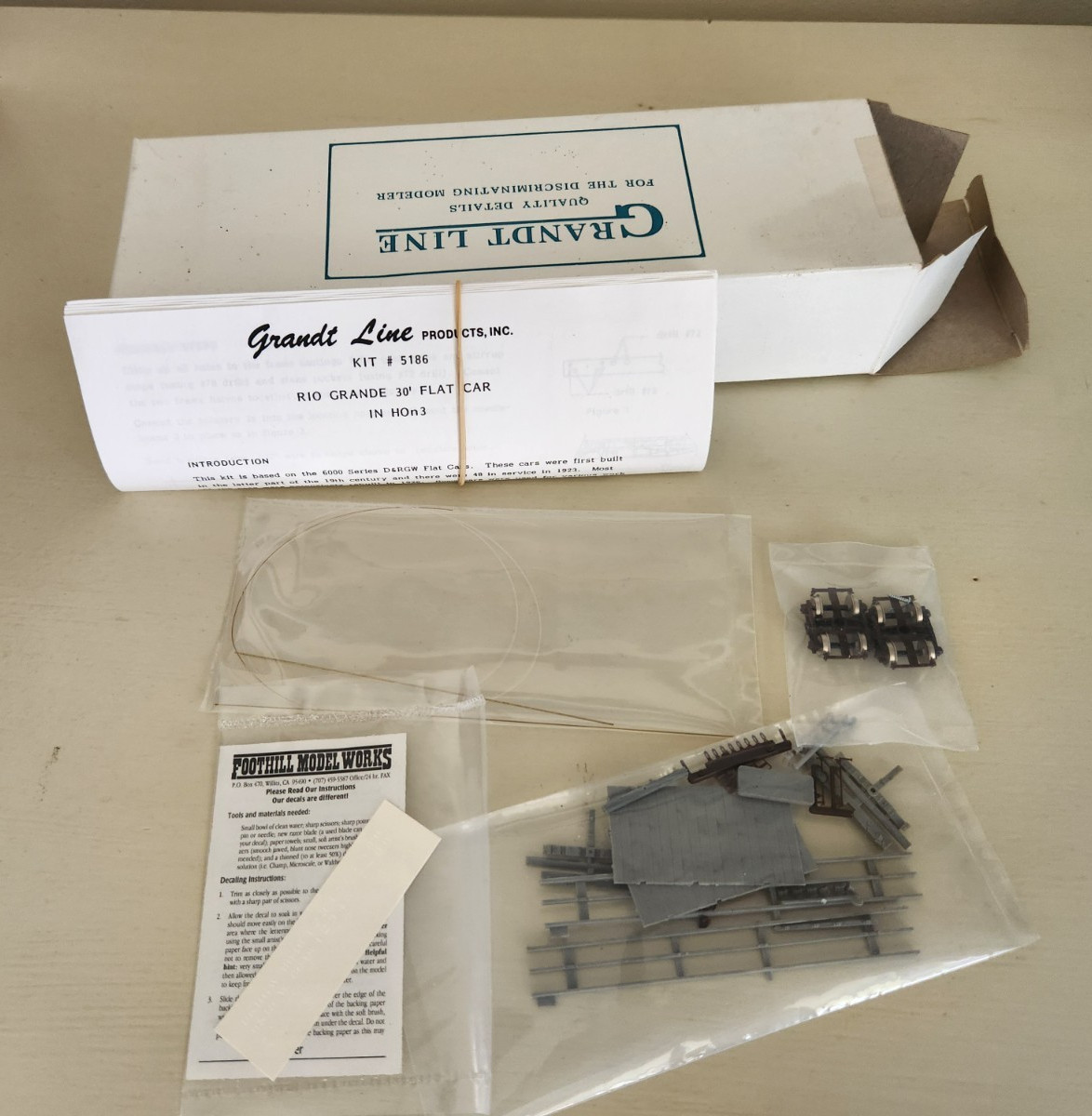 Vintage Grandt Line D & RGW 30′ Flat Car Model KIT #5186 N-scale needs assembly