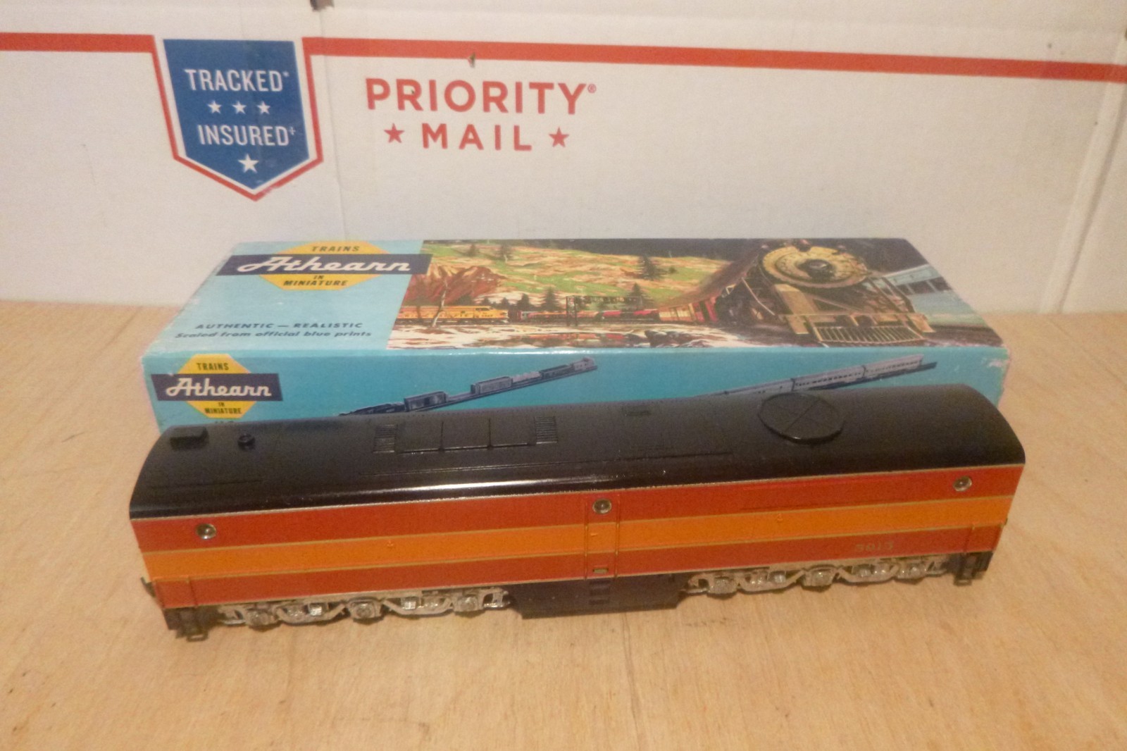 Athearn Trains HO S.P 3306 PA1 & PB1 Powered A & Non-Powered B Diesel Engines