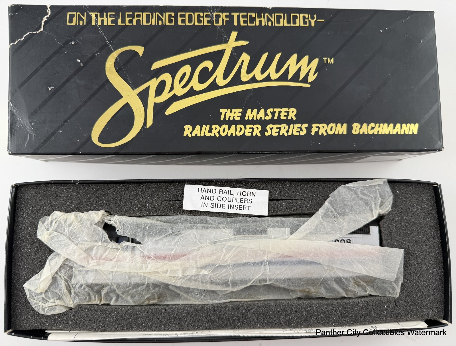 HO Bachmann Spectrum #87018 EMD F40PH Diesel Locomotive Phase III Amtrak #242