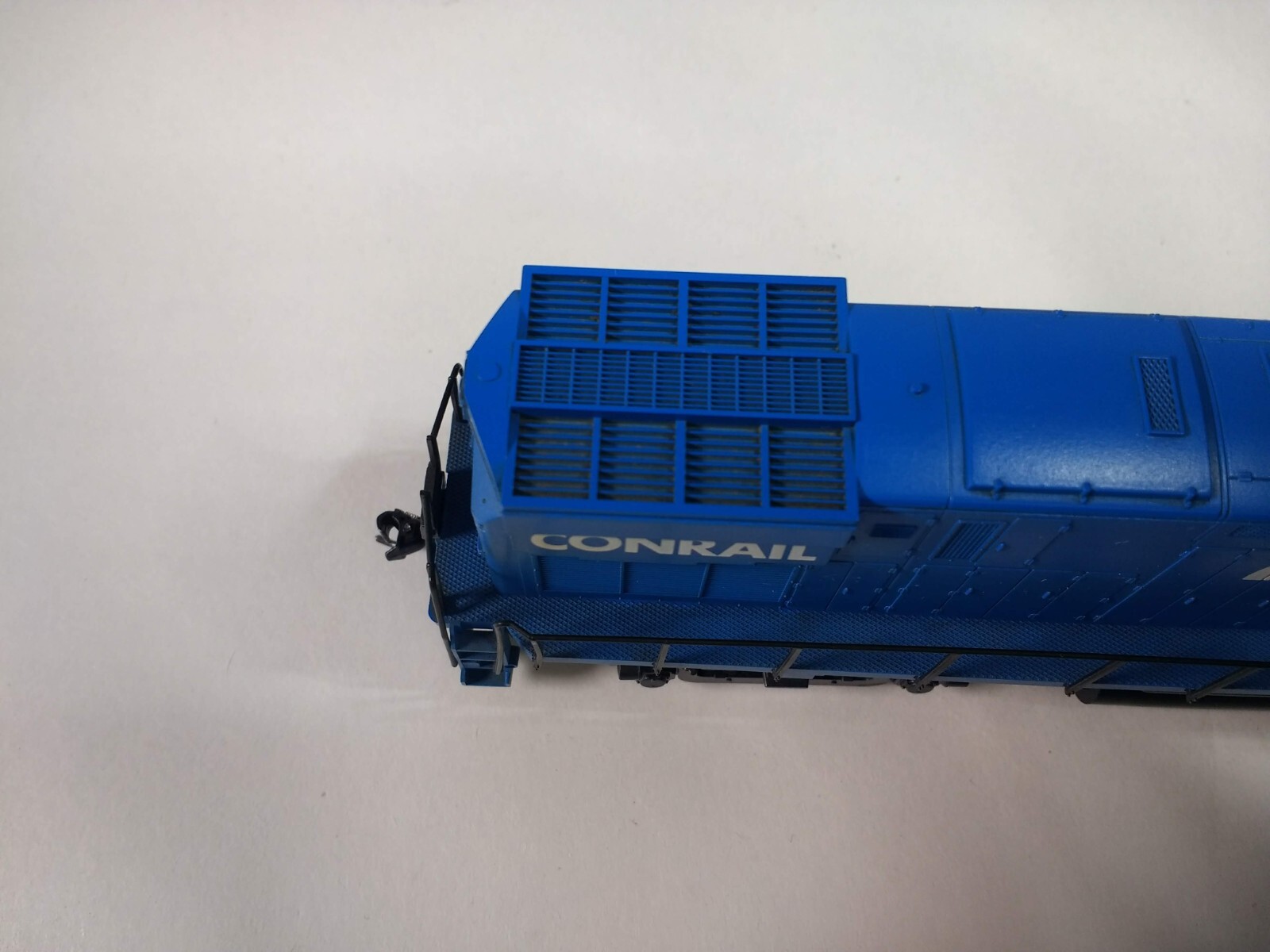 Kato / Atlas 8037 ALCO C-425 Conrail #2421 HO Scale DC – Kadee Knuckle Couplers