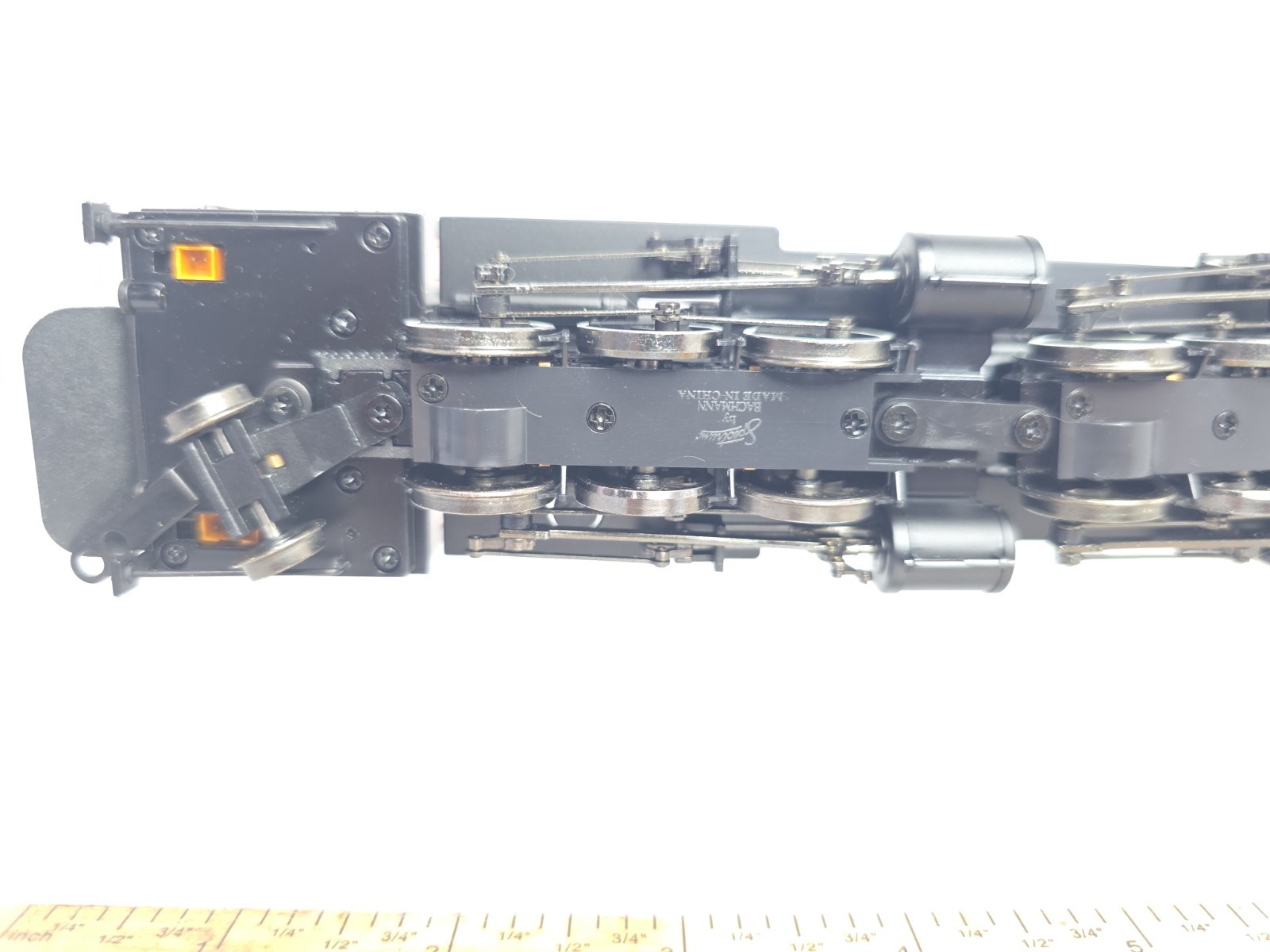 On30 Bachmann Spectrum 28798 DC/DCC 2-6-6-2 Articulated W/ Figures Runs Well
