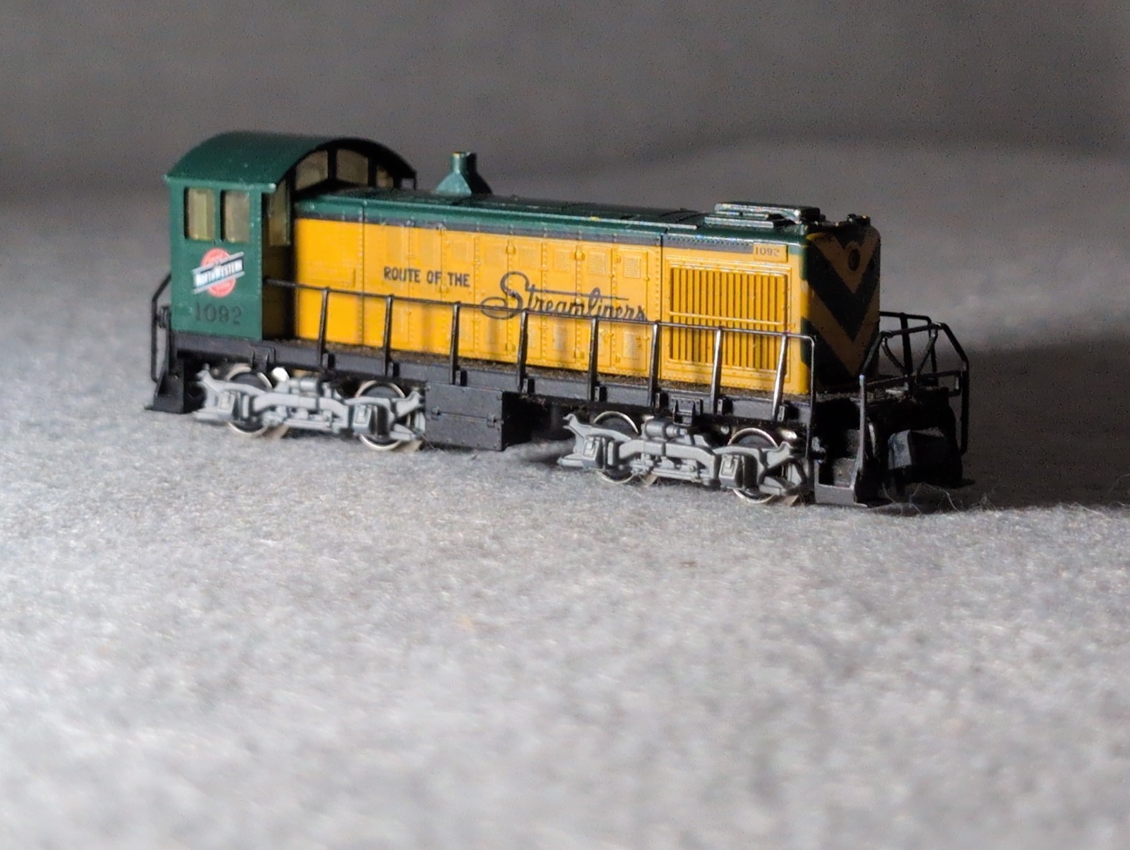 Arnold N Scale Burlington Route “Route of the 400” Switcher #1002 West Germany