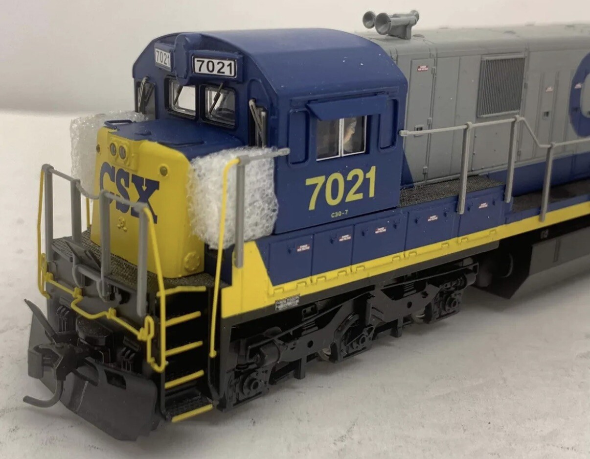 Paragon2 Broadway Limited HO #7021 CSX #2447 GE C30-7 W/ DC DCC Sound Locomotive