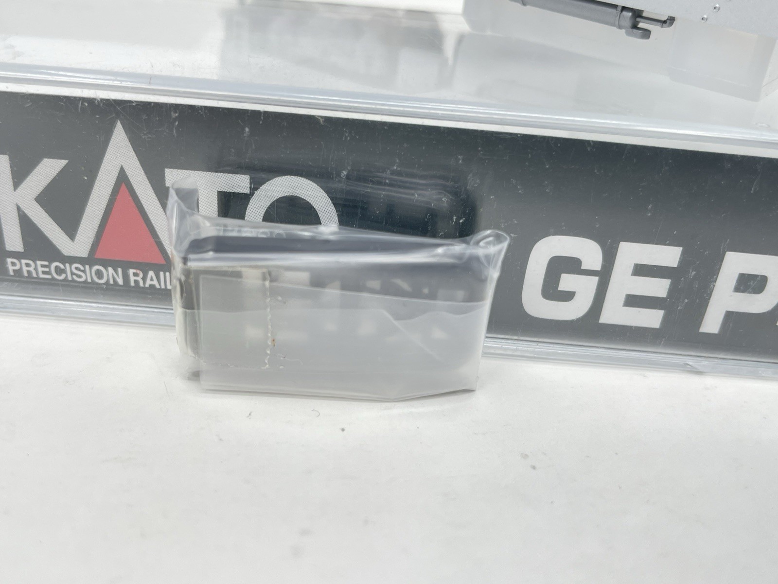 Kato N Scale GE P42 Genesis Amtrak Phase IV 176-6002 #97 Unused