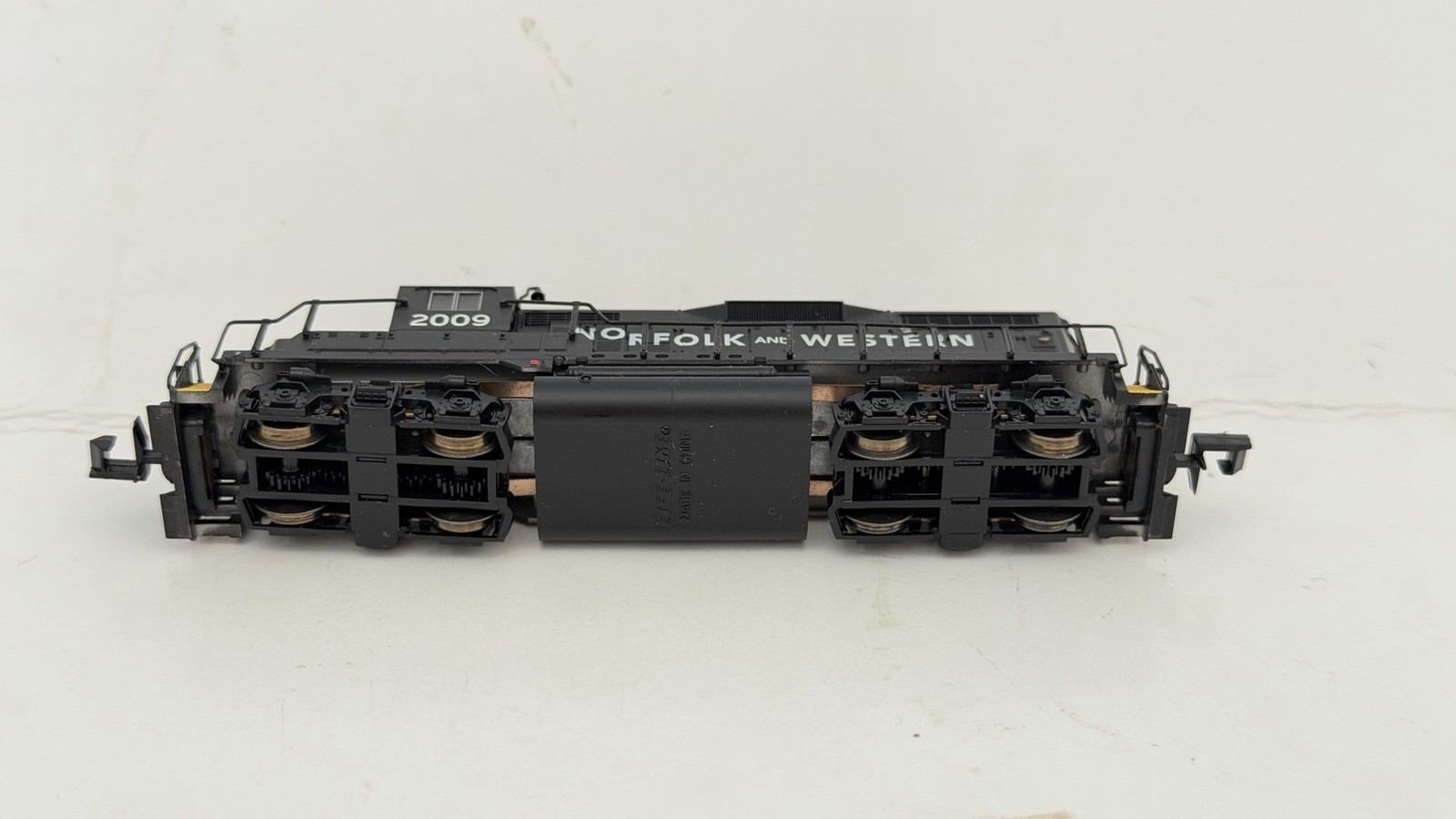 Life-Like N Scale 2009 GP-20 Locomotive Norfolk & Western #2009