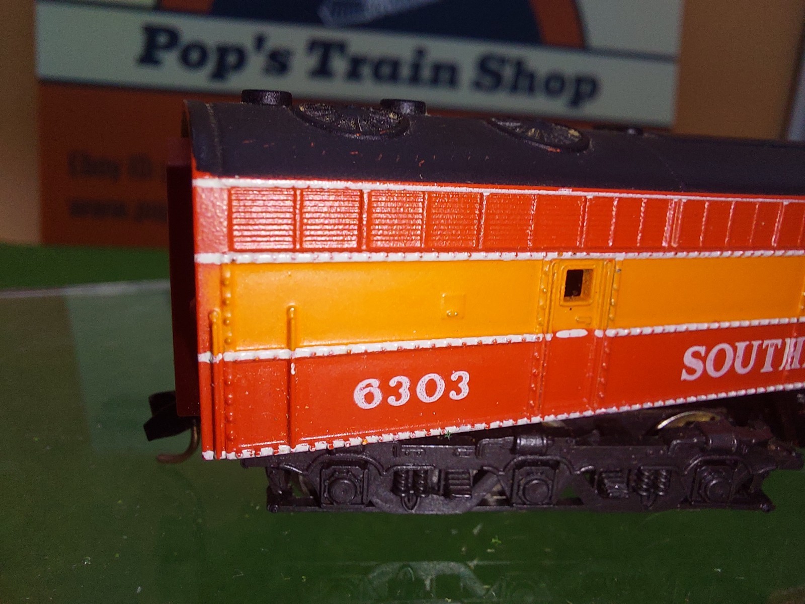 Vintage Atlas N Scale 2125 Southern Pacific FMC Diesel Locomotive 6303