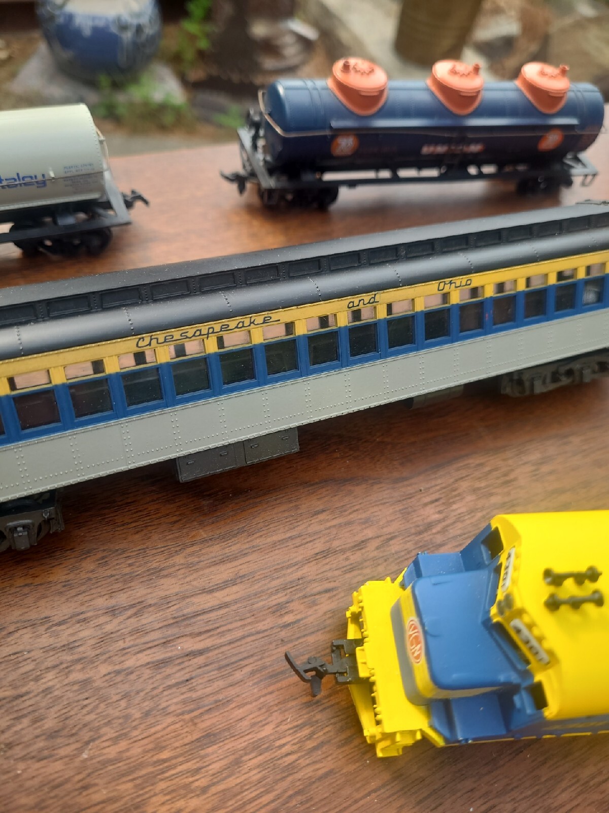 16 Pc. Trains ASSORTMENT + LIFE-LIKE Hobby Transformer SANTA FE VIRGINIAN others