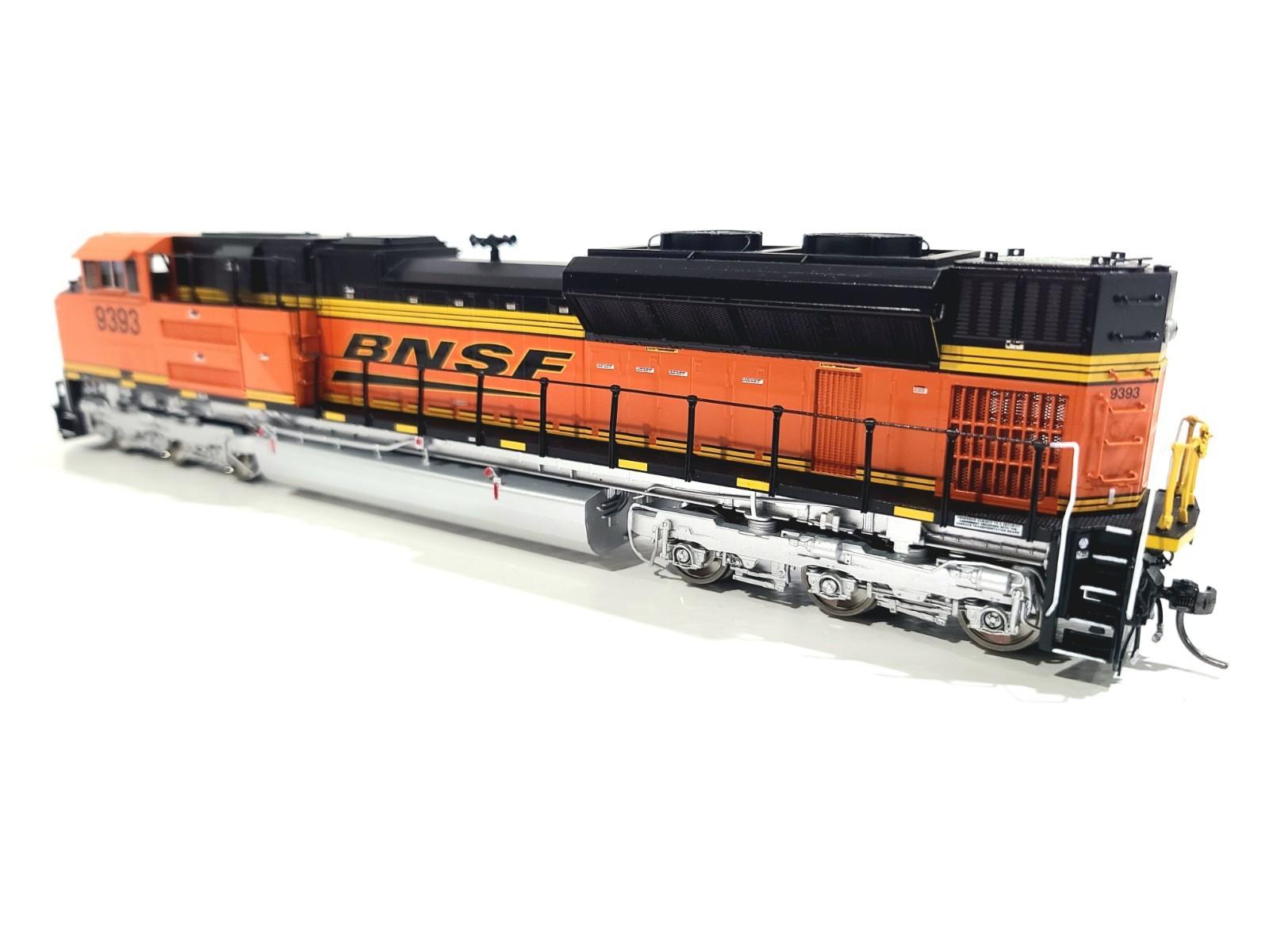 Division Point BNSF SD70ACe Burlington Northern SF #9393 HO Brass DP-2401.1 DCC
