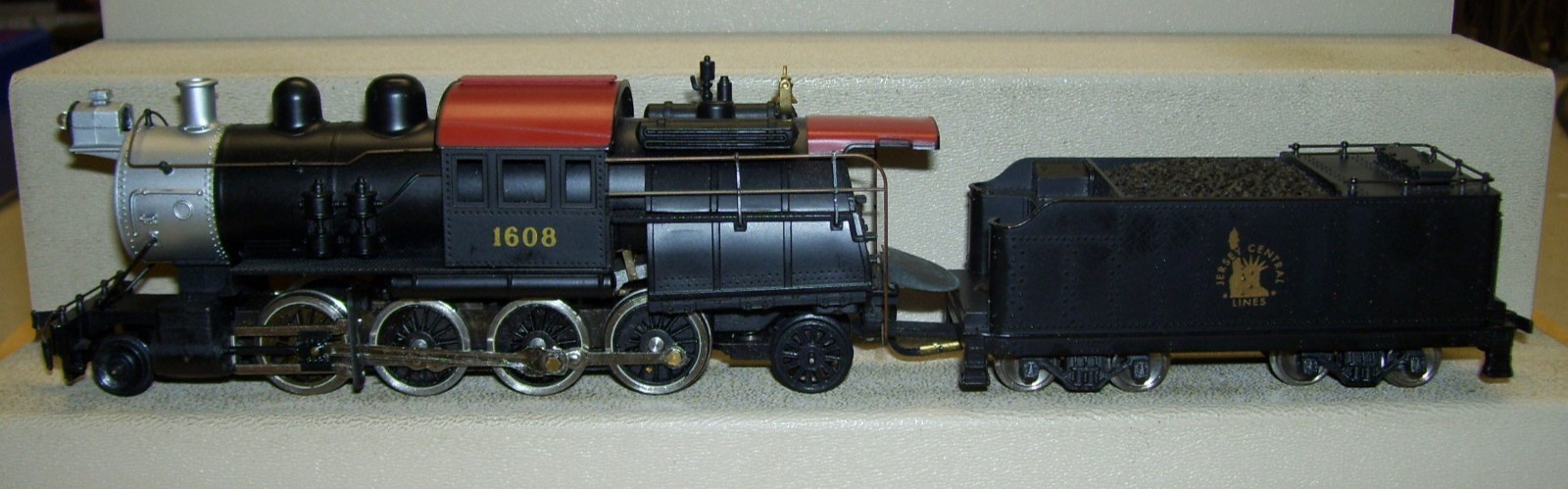 Mantua HO Jersey Central 2-8-2 “Camelback” Locomotive #1608, Excellent In Box