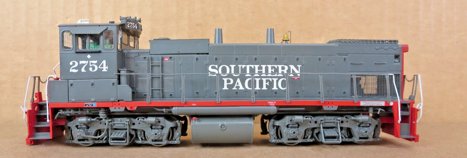 Athearn Genesis G66109 Southern Pacific 2754 MP15-AC DCC Ready HO