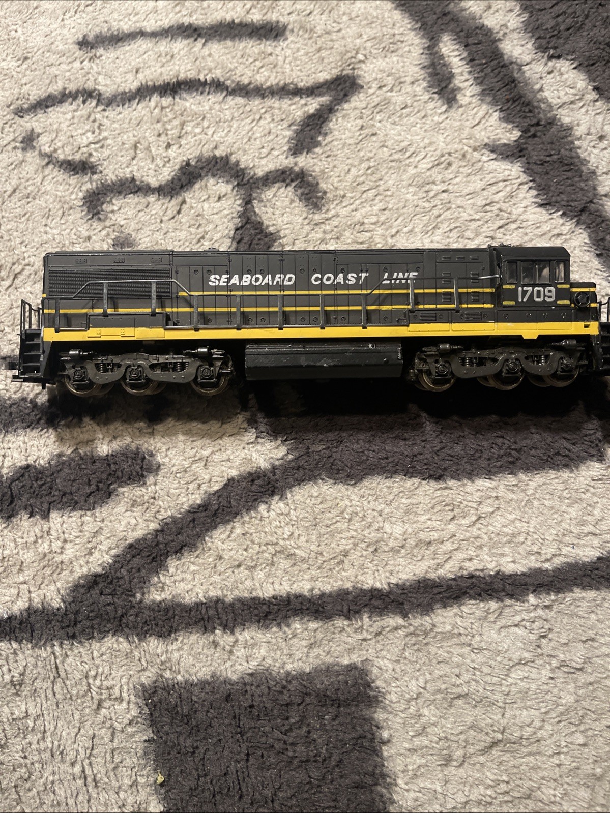 Vintage HO Scale Diesel Seaboard Coast Line 1709 Classic Rail Untested
