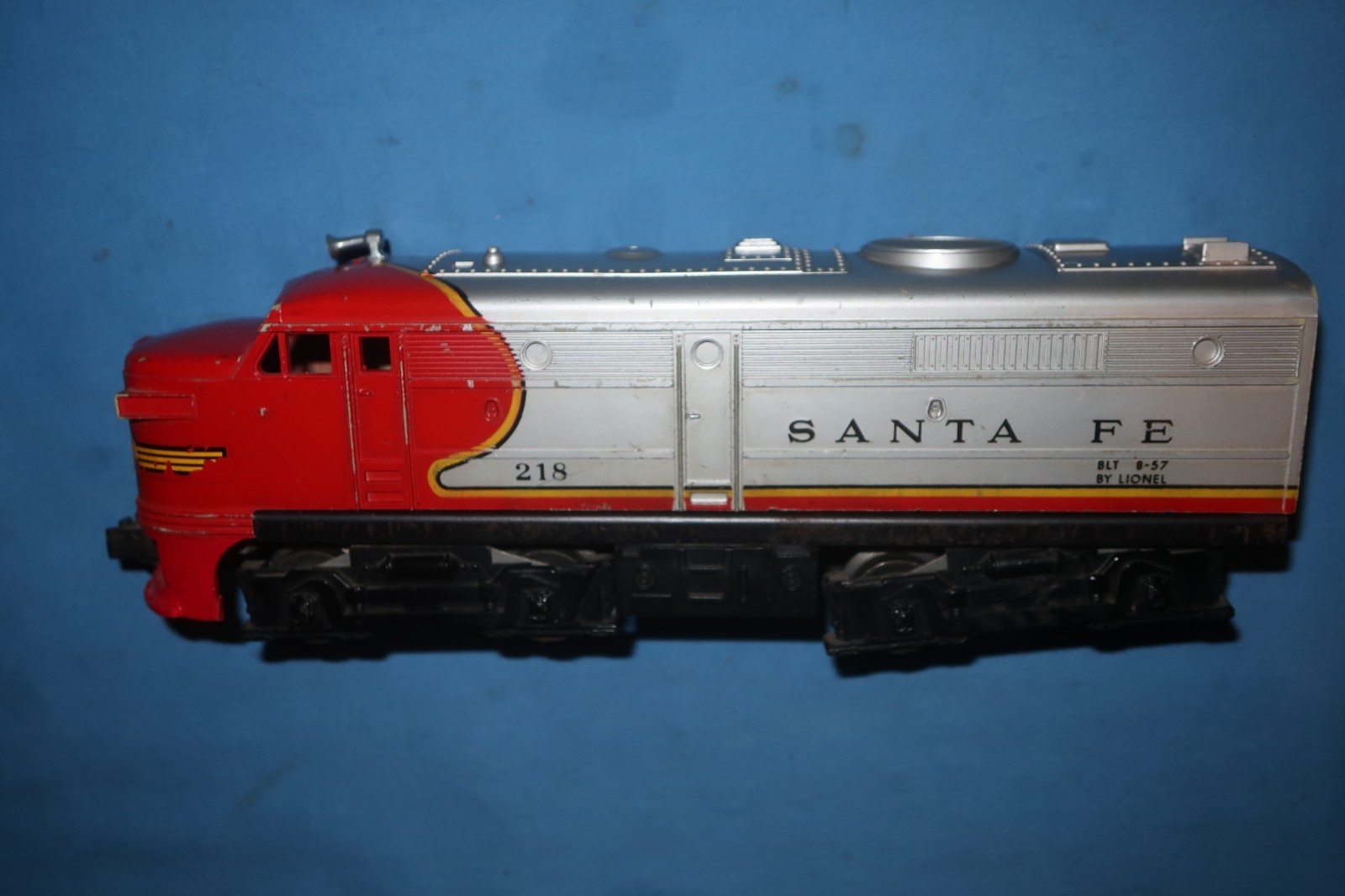 Lionel #218 Santa Fe Diesel Alco Dummy Unit