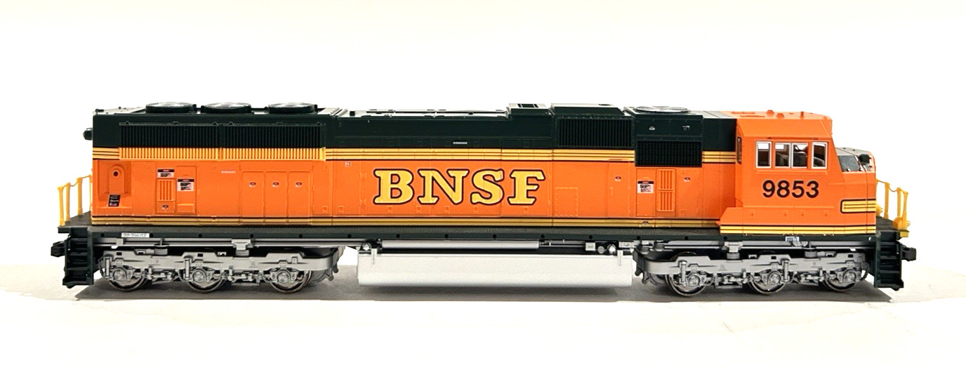 HO Scale KATO 37-6404 BNSF Heritage II EMD SD70MAC Cab Headlight Diesel #9853