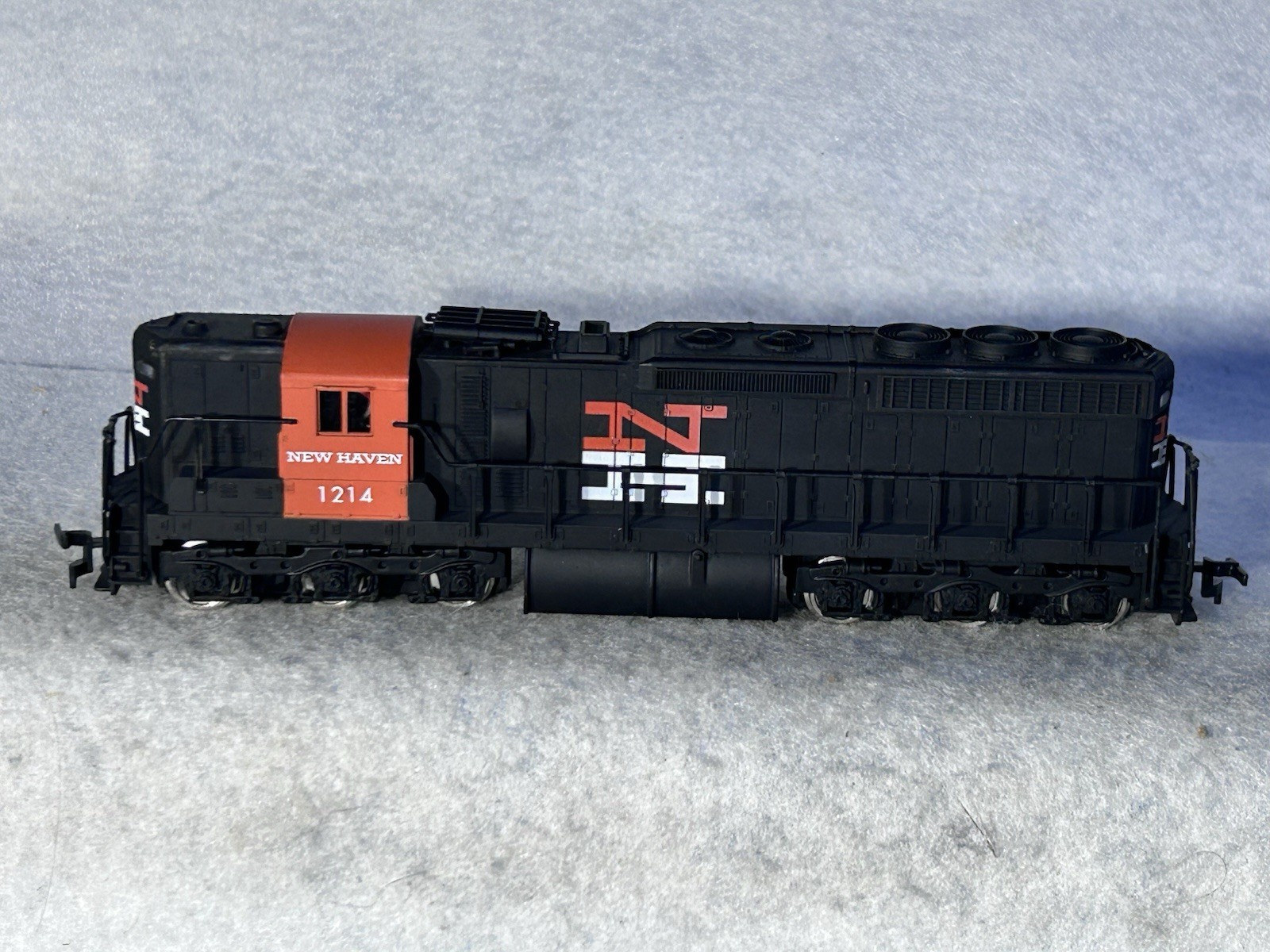 Rare IHC New Haven RR SD-24 Locomotive HO (Ex-Box)