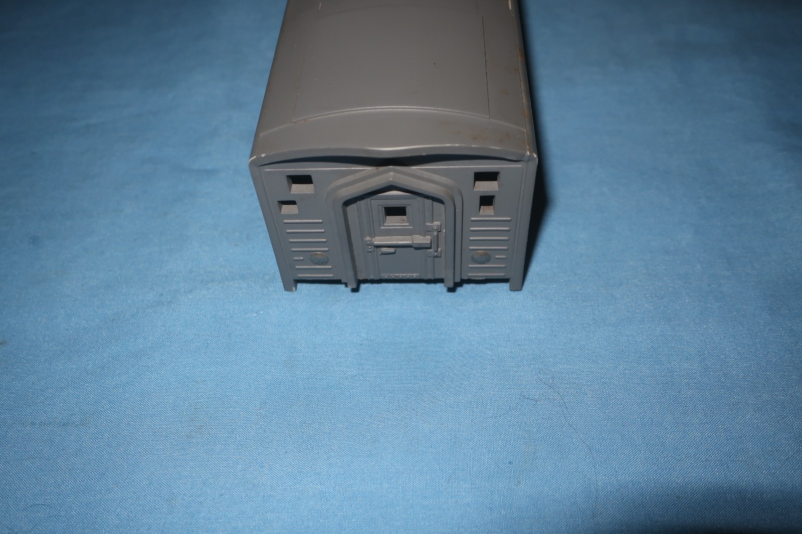 Lionel #8557 The Milwaukee Road F3 Diesel Locomotive Shell