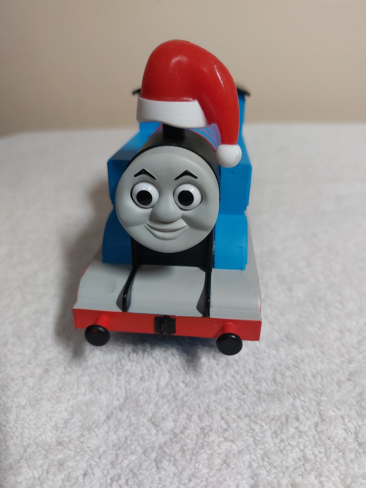 2016 Thomas & Friends Christmas Lionel Train w/ Remote TRAIN ONLY