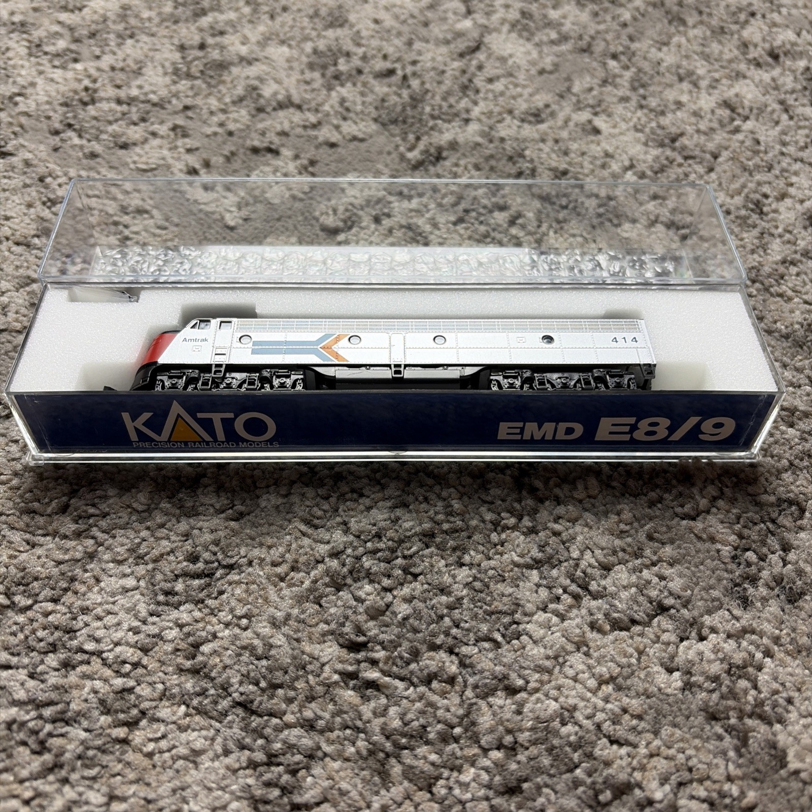 KATO N-Scale #176-251 EMD E8/9・A Unit Amtrak #414 Made in Japan