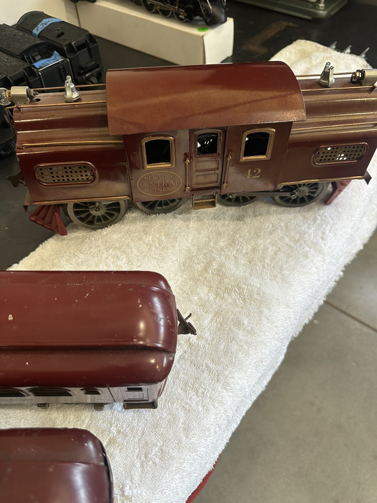 Prewar Lionel Standard Gauge No. 42 Electric Locomotive No. 35 & 36 Cars Runs