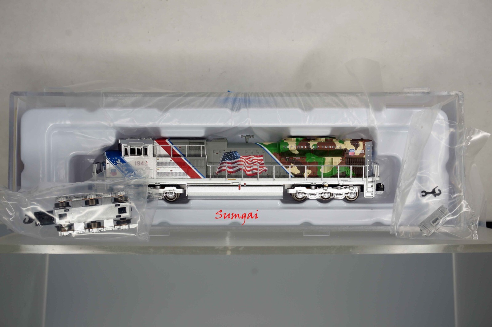 AZL 63109-8 SD70ACe Heritage “Spirit of Union Pacific” #1943 Z Scale Z Gauge