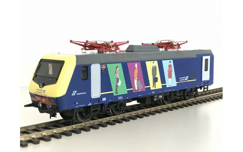 Vitrains 2231 E464 003 Trenitalia livery “Leonardo Express I” blue/yellow. FS